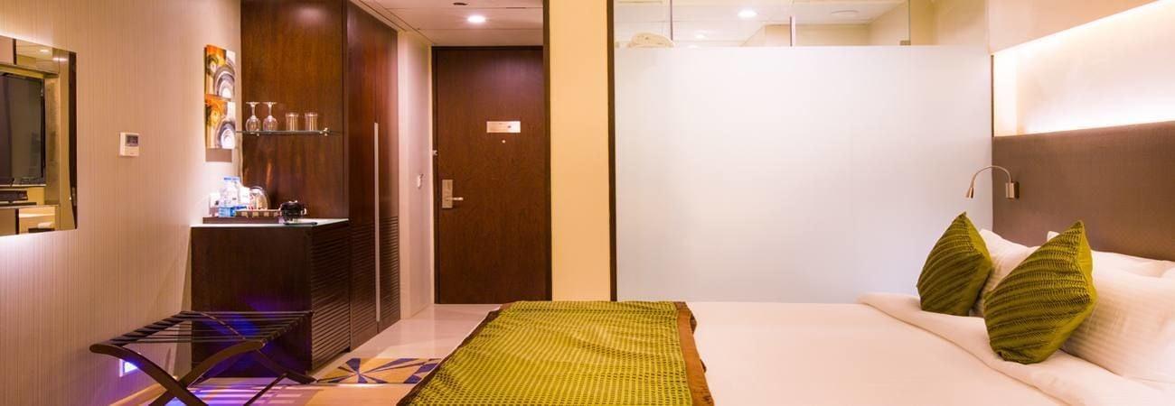 Regenta Central Grand Exotica Pimpri-Chinchwad Esterno foto