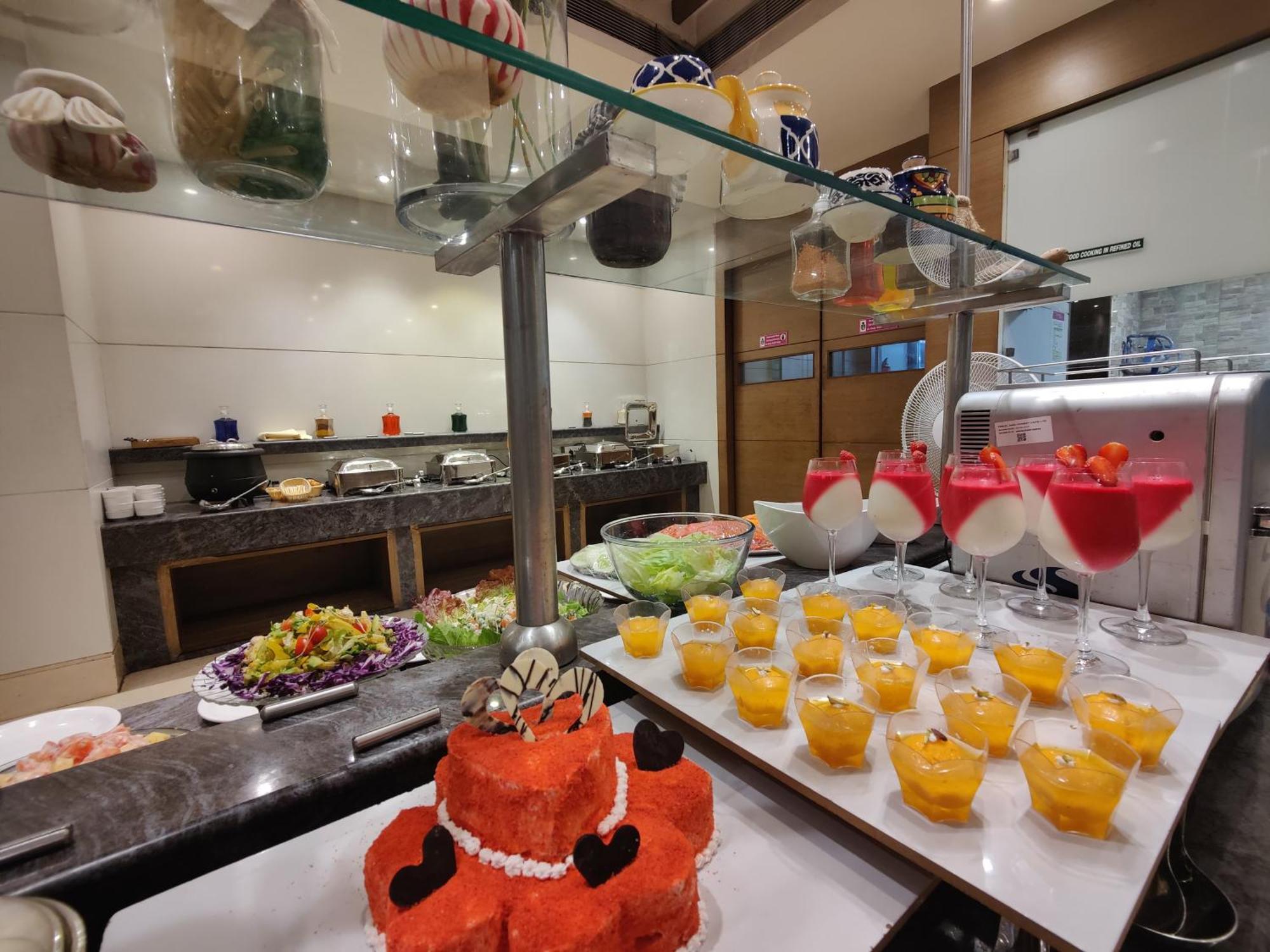 Regenta Central Grand Exotica Pimpri-Chinchwad Esterno foto
