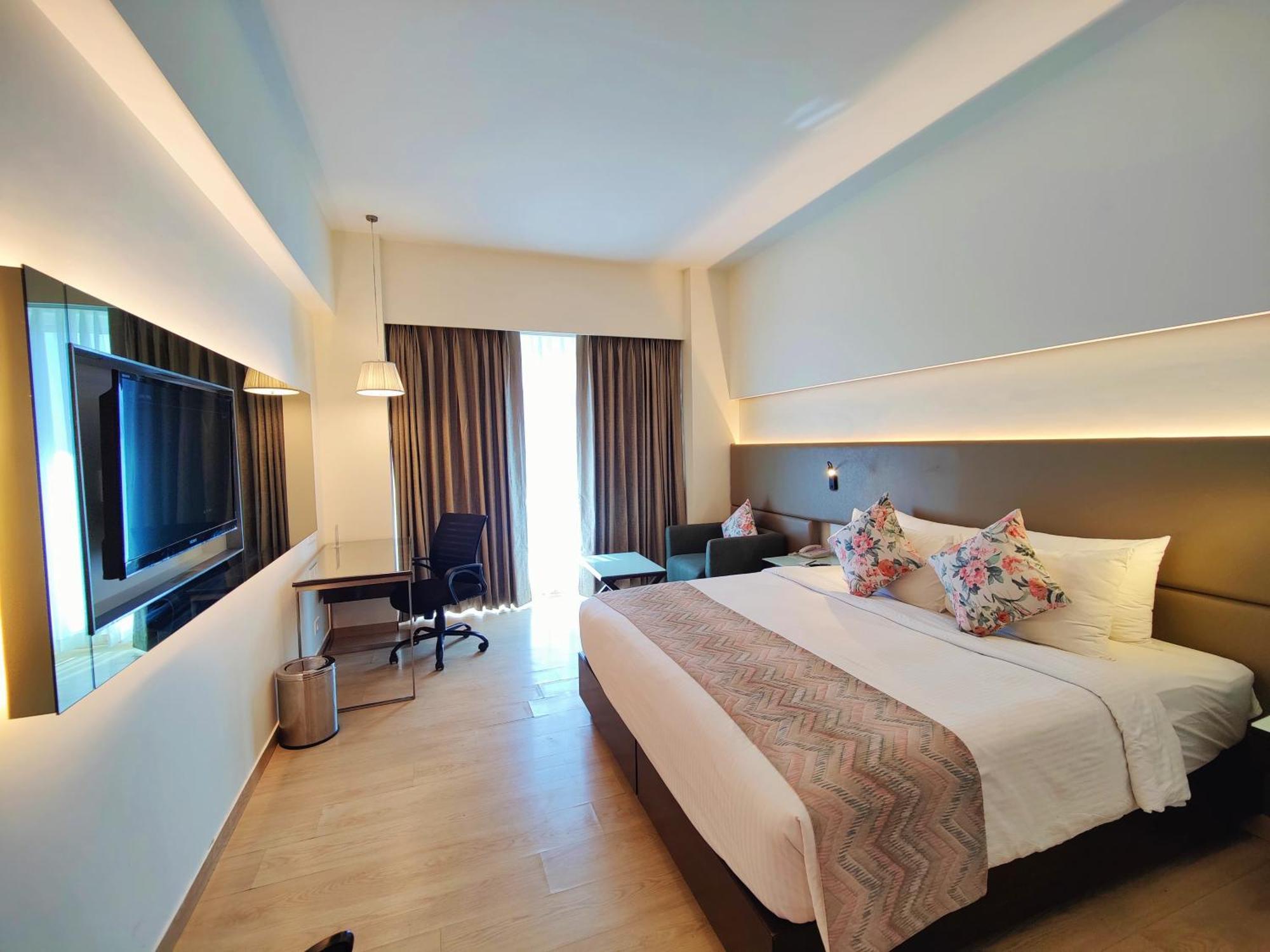 Regenta Central Grand Exotica Pimpri-Chinchwad Esterno foto
