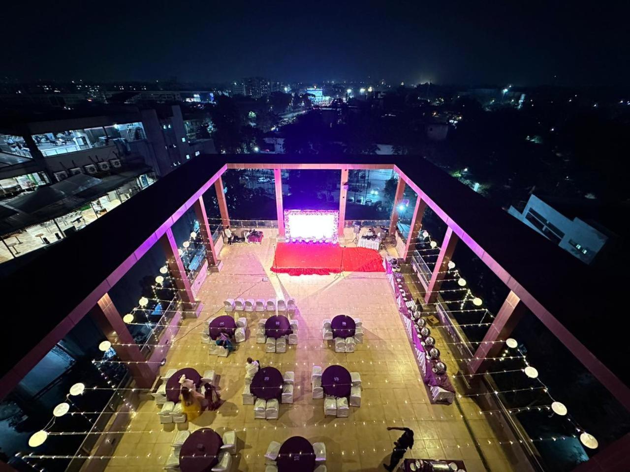 Regenta Central Grand Exotica Pimpri-Chinchwad Esterno foto