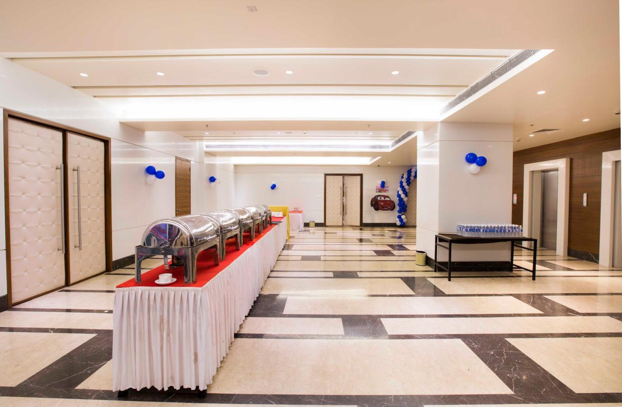 Regenta Central Grand Exotica Pimpri-Chinchwad Esterno foto