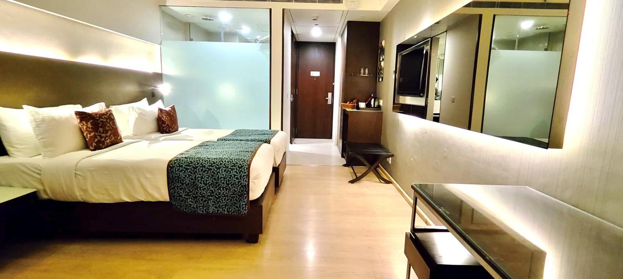 Regenta Central Grand Exotica Pimpri-Chinchwad Esterno foto